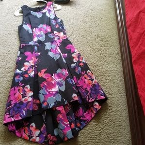 Preowned so amazing as new by Vince Camuto. Sz 8.